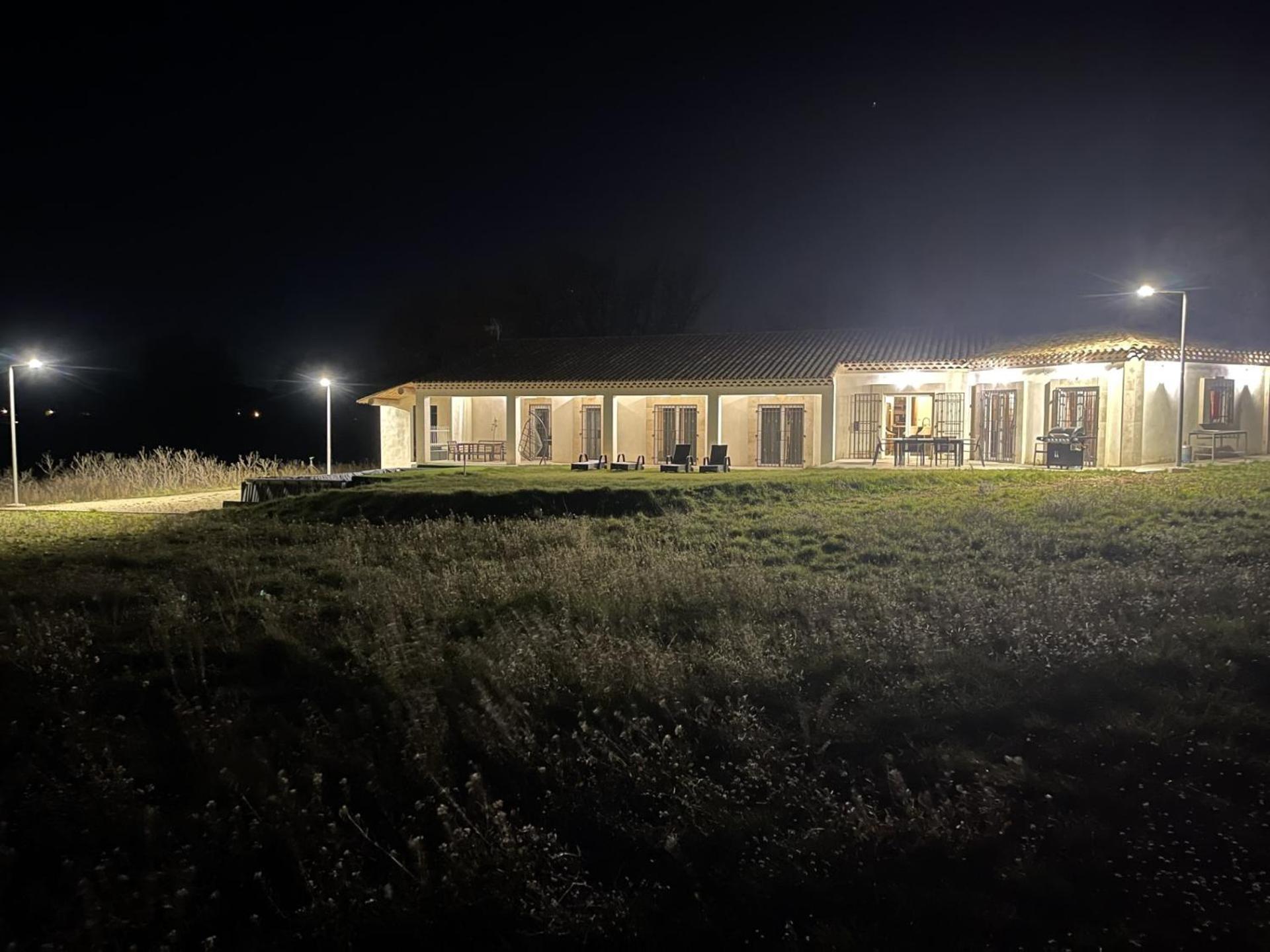 Villa Rians Rians  Экстерьер фото